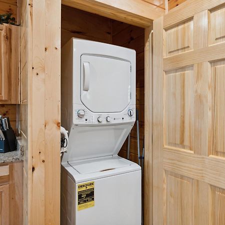 The 3 Bears Is A Newly Built 3 Bedroom Cabin Only 3 Minutes From The Parkway! 鸽子谷 外观 照片