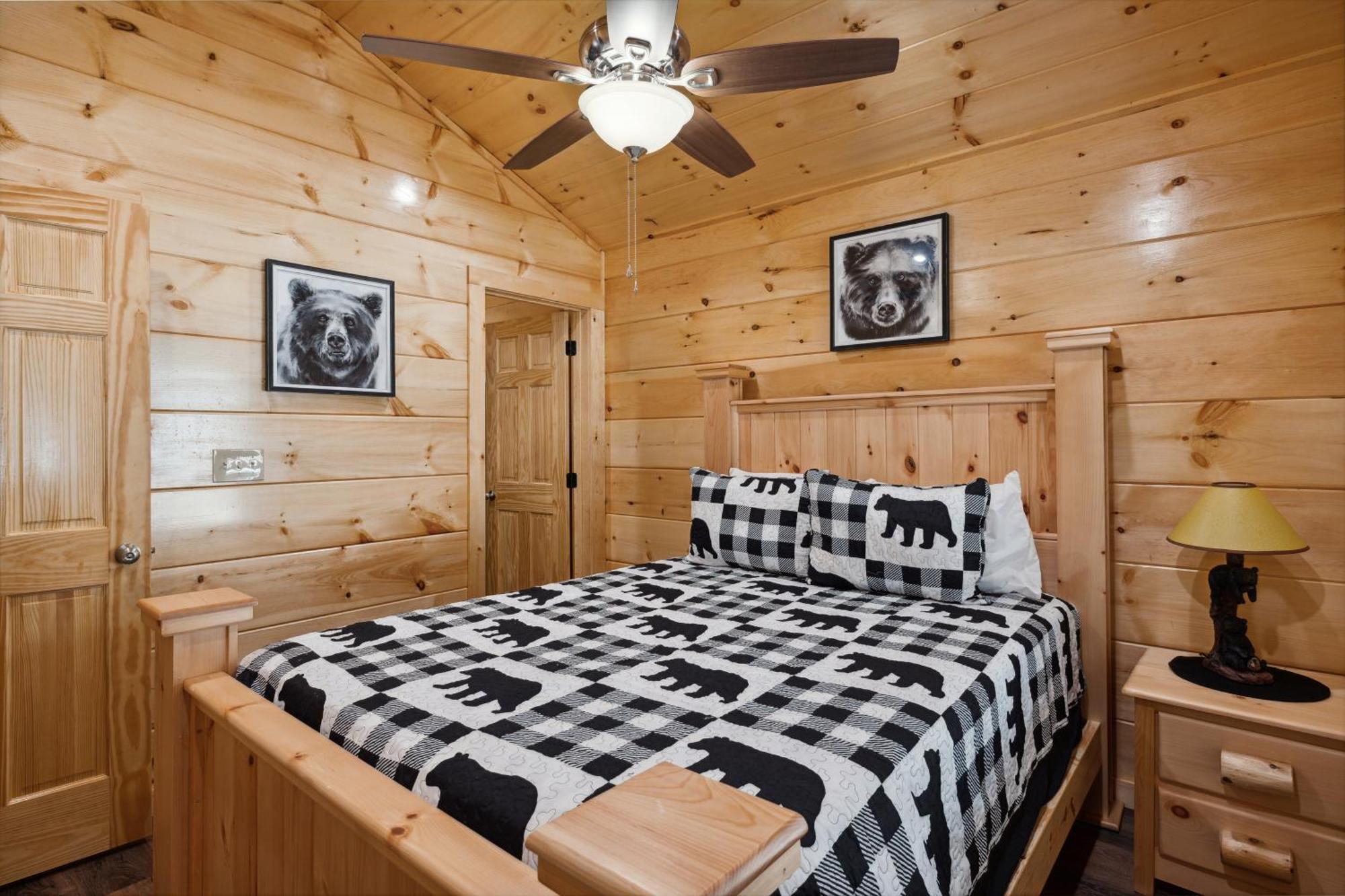 The 3 Bears Is A Newly Built 3 Bedroom Cabin Only 3 Minutes From The Parkway! 鸽子谷 外观 照片